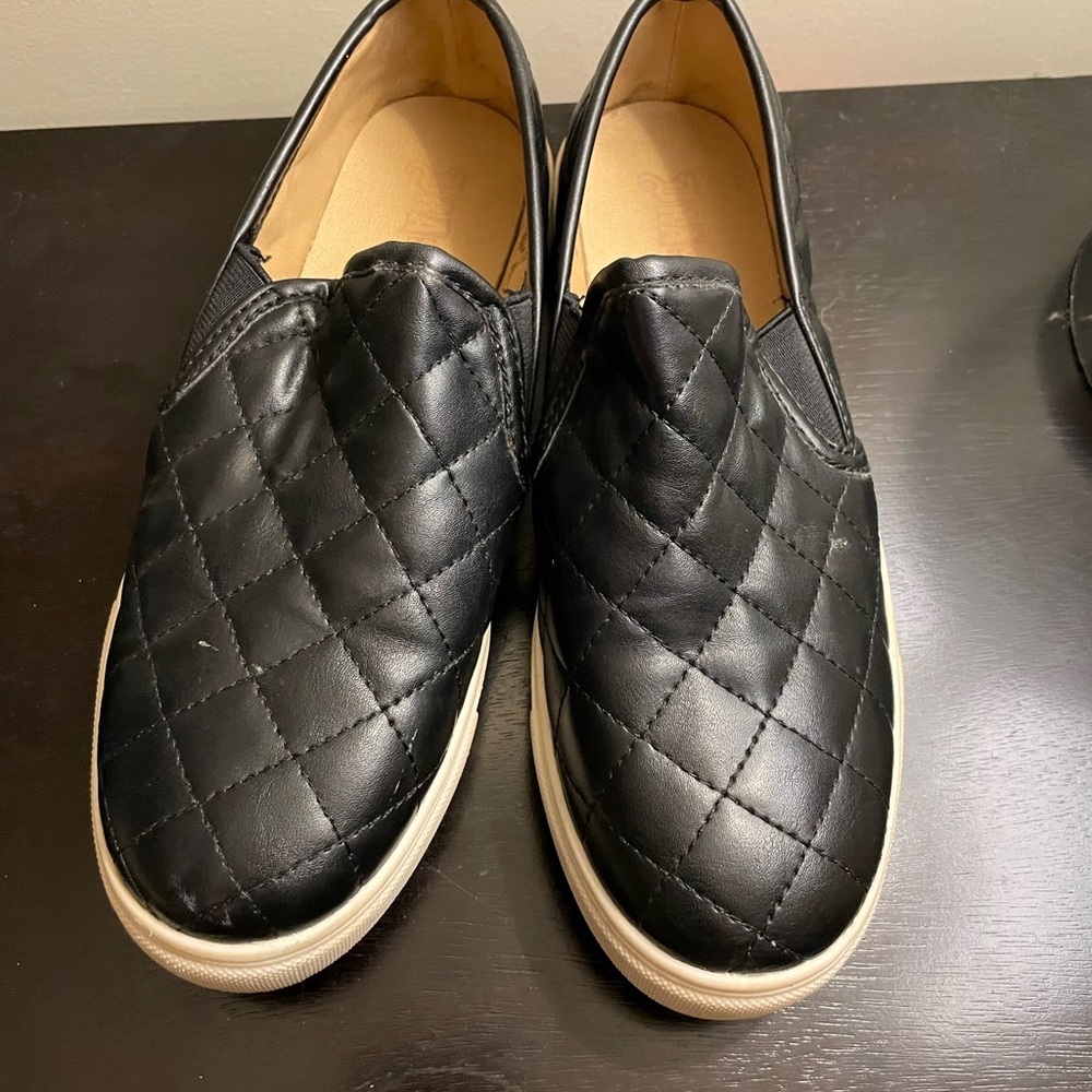 Women size 7.5 shoes. Used. See pics